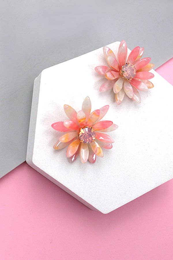 pink resin rhinestone daisy stud