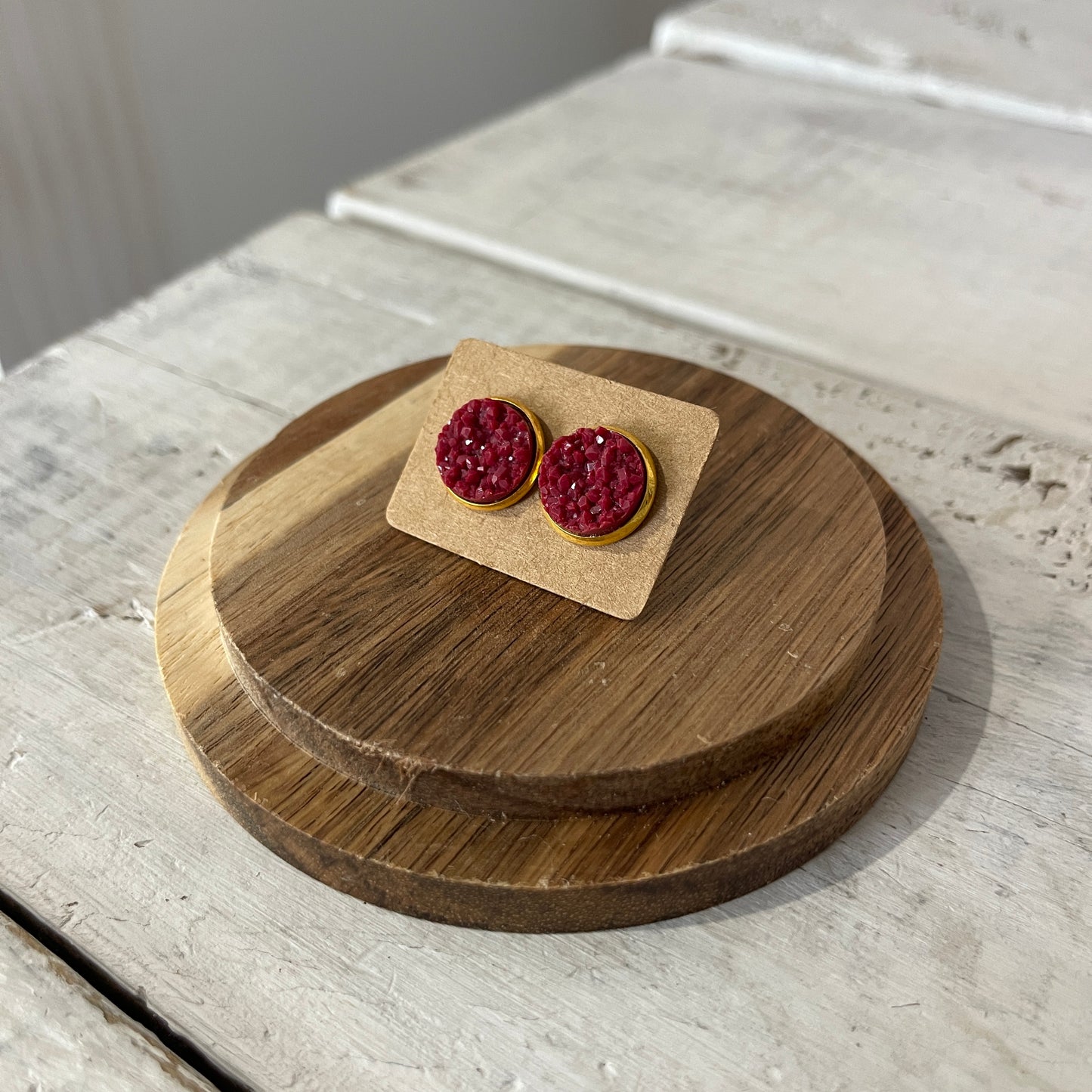 cranberry seed studs (12mm)
