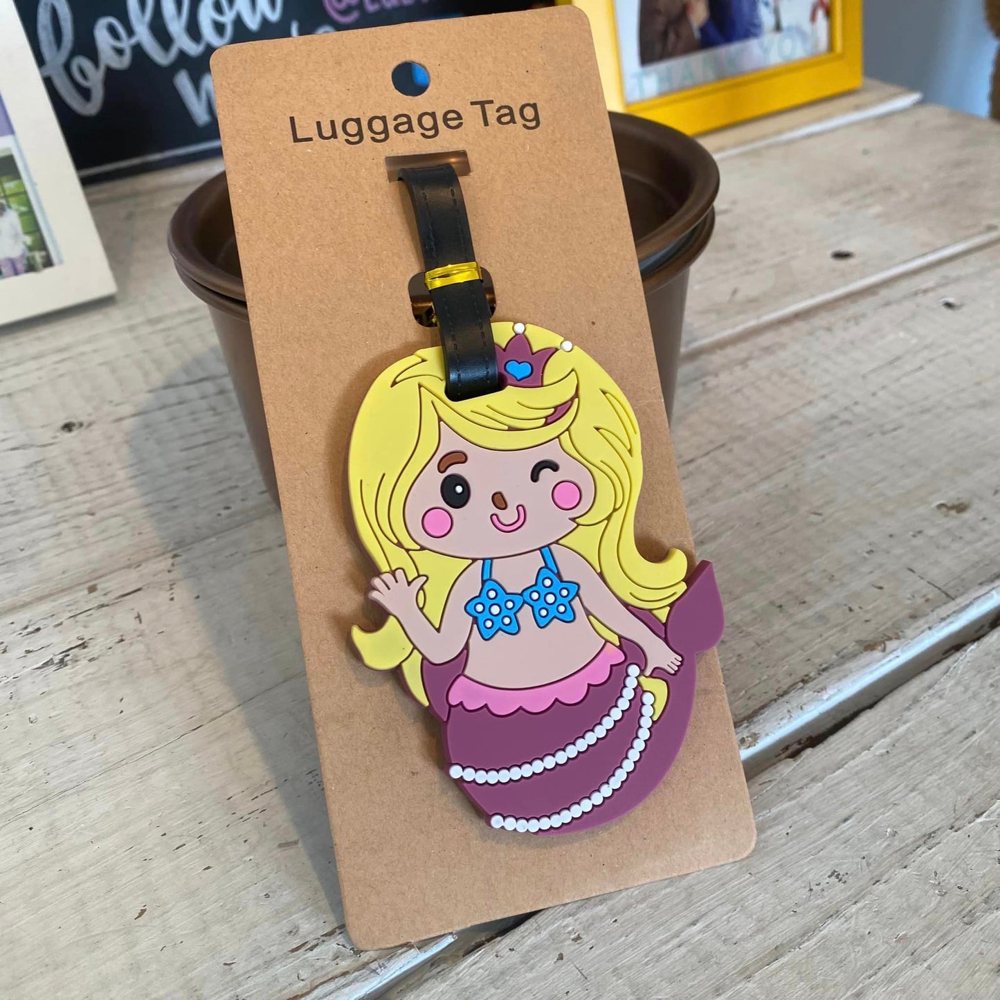 luggage tags