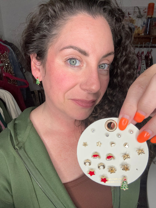 Holiday stud set