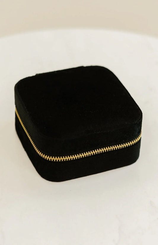 eloise velvet jewelry case