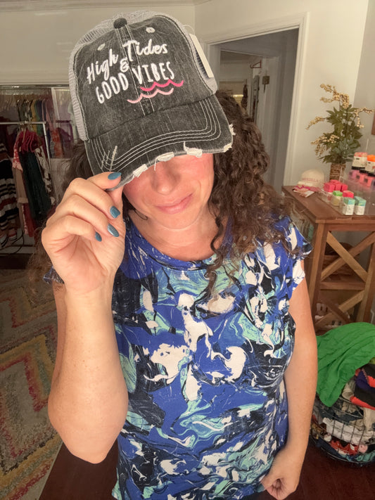 high tides & good vibes baseball cap