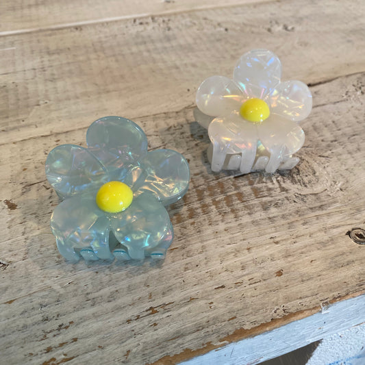mini daisy claw clip