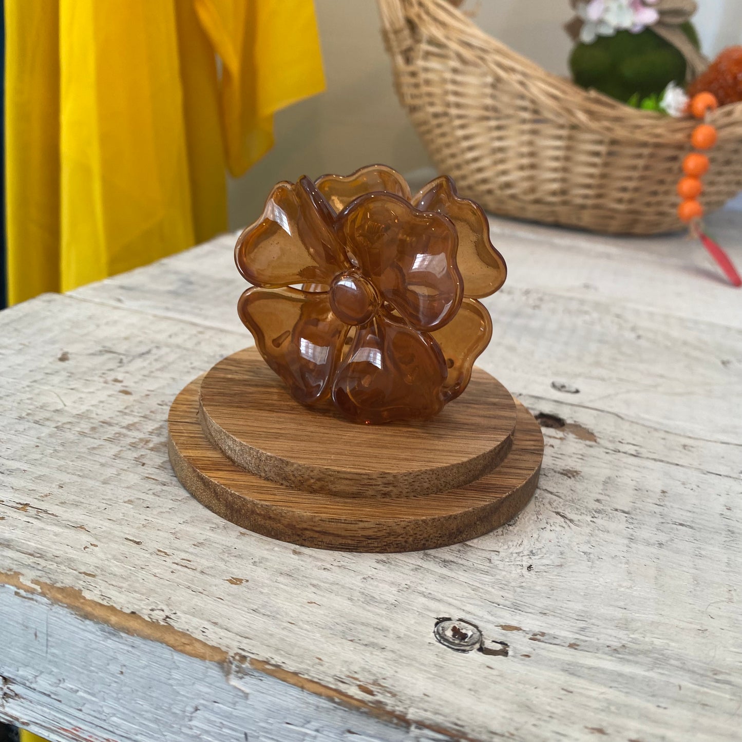 ombré hibiscus claw clip