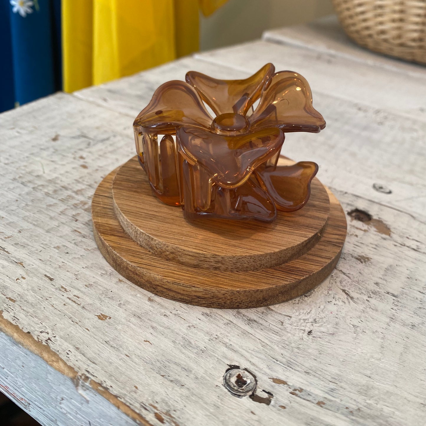 ombré hibiscus claw clip