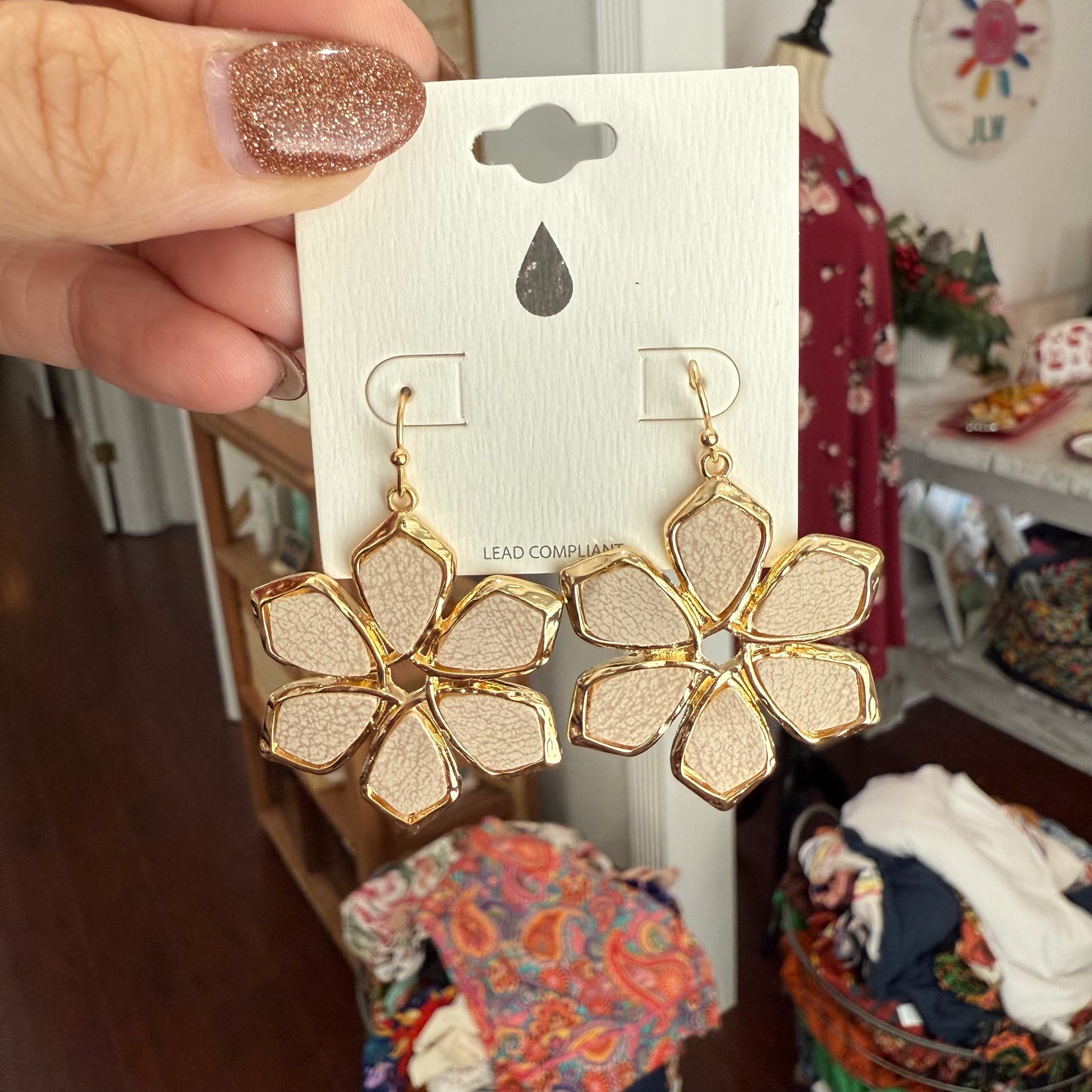 vegan leather flower drop earrings (ivory)