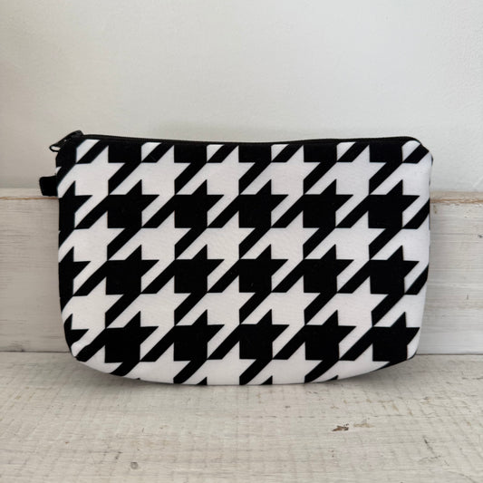 houndstooth pouch