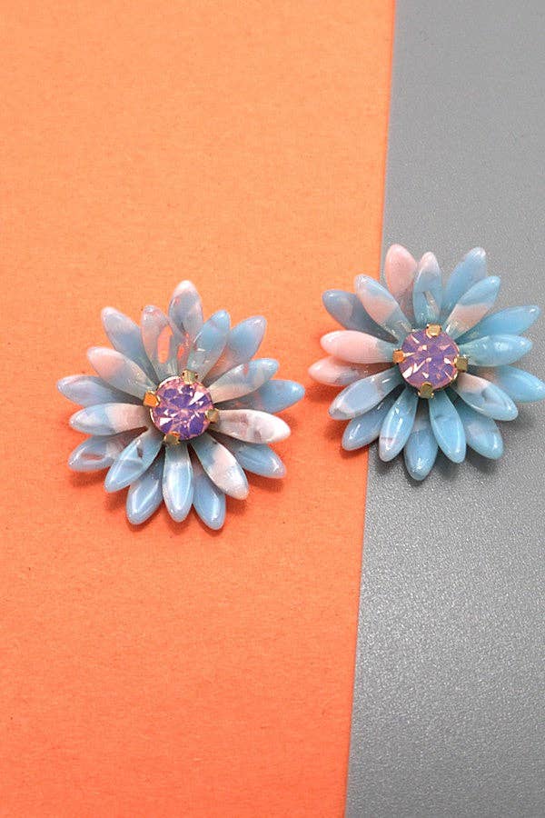 blue resin rhinestone daisy stud